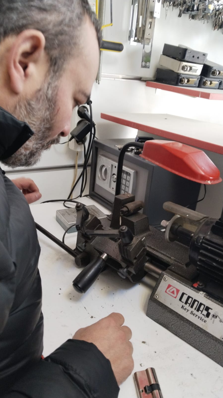 Vatan Caddesi Çilingir 0541 579 57 70
