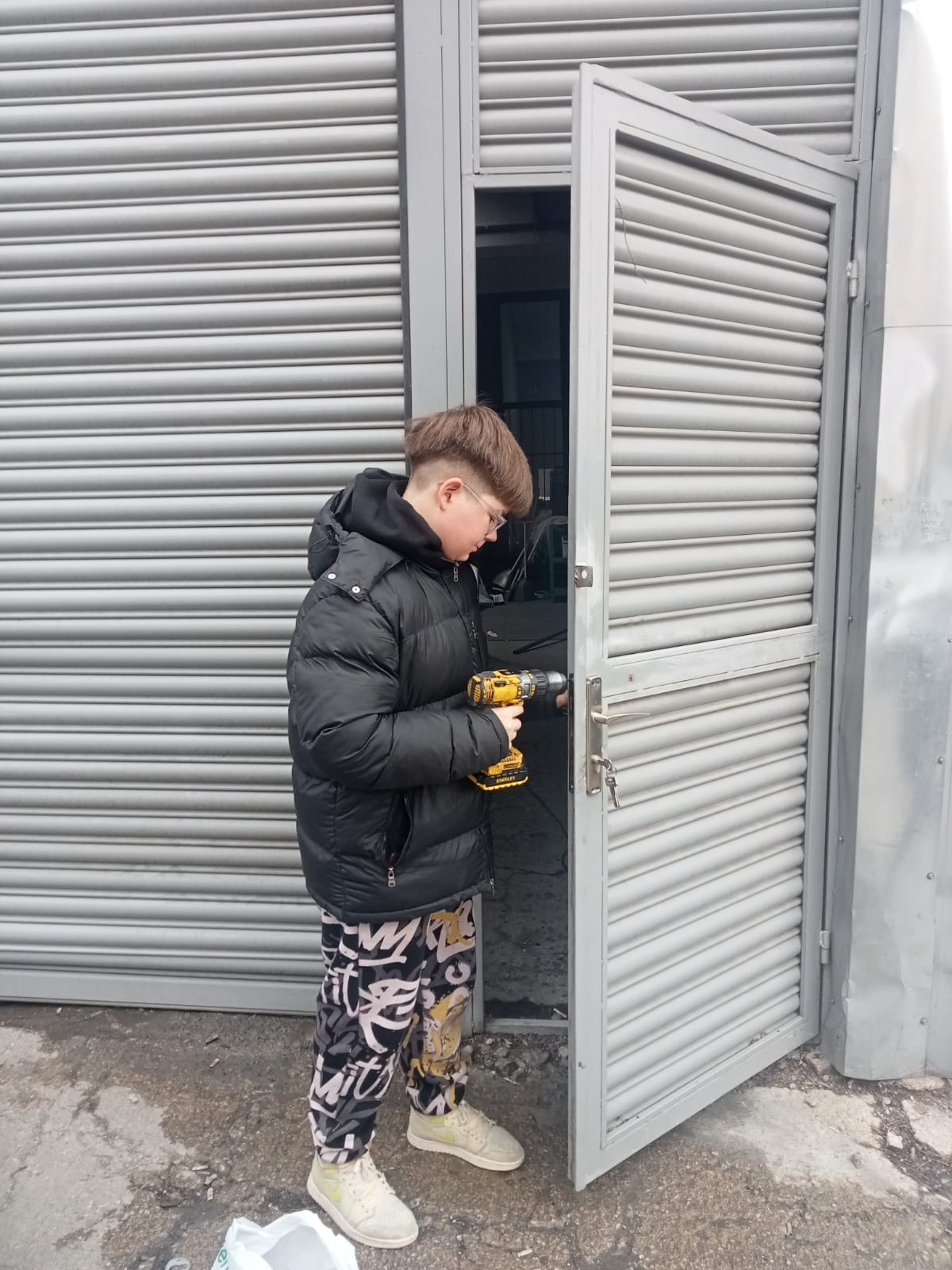 Ankara Alexsander Dubçek Caddesi Çilingir 0541 579 57 70