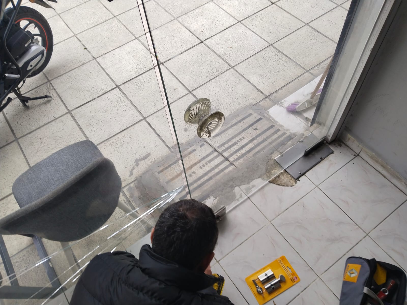 Ankara İran Caddesi Çilingir 0541 579 57 70