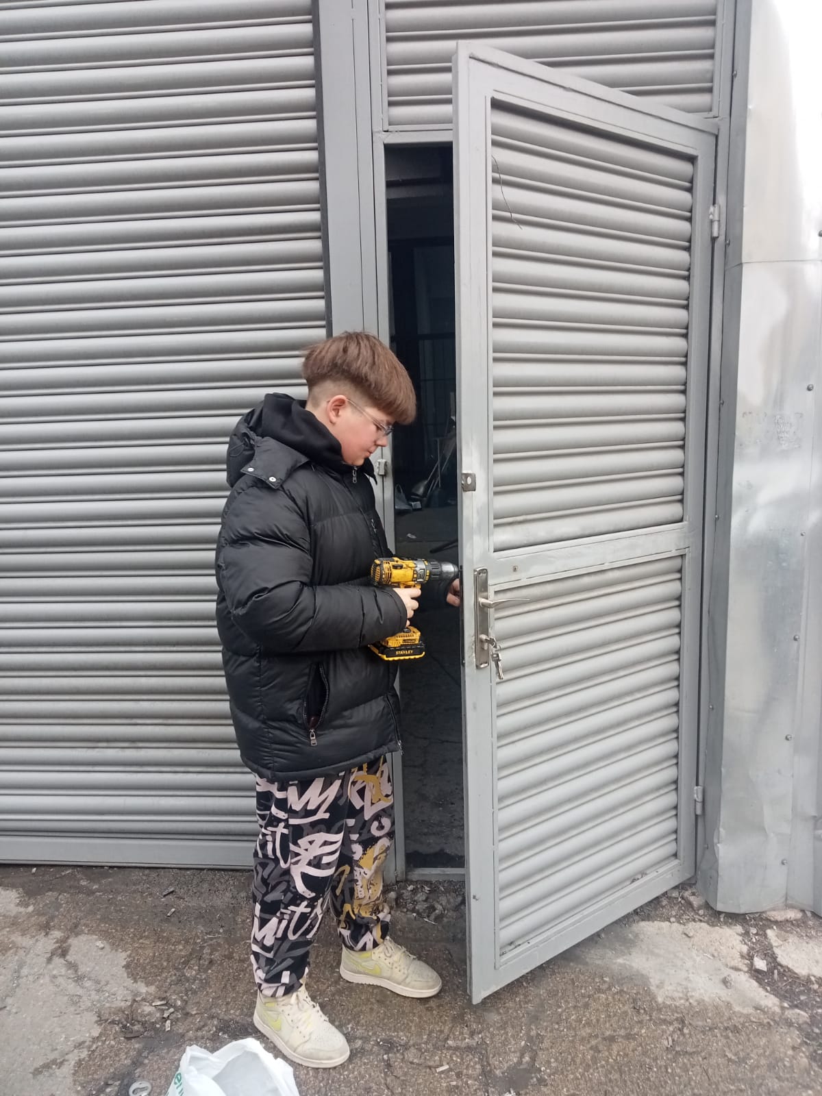 Ankara Reşat Nuri Caddesi Çilingir 0541 579 57 70